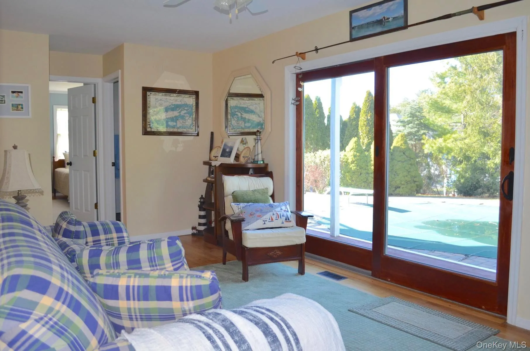 1st floor den 1st floor den