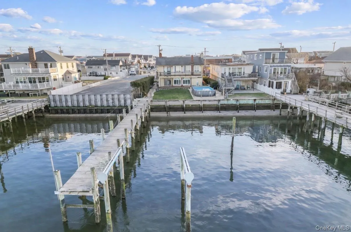 115 Maryland Avenue, Long Beach, NY, 4 Bedrooms Bedrooms, 8 Rooms Rooms,3 BathroomsBathrooms,Residential Lease,For Rent,Maryland,0,972120 115 Maryland Avenue, Long Beach, NY, 4 Bedrooms Bedrooms, 8 Rooms Rooms,3 BathroomsBathrooms,Residential Lease,For Rent,Maryland,0,972120