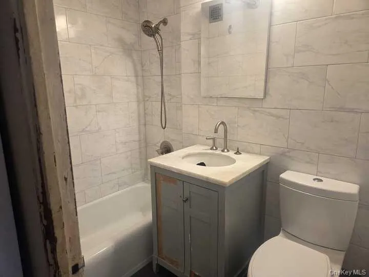 5700 Arlington Avenue, New York, NY, 1 Bedroom Bedrooms, 4 Rooms Rooms,1 BathroomBathrooms,Residential,For Rent,Arlington,0,972139 5700 Arlington Avenue, New York, NY, 1 Bedroom Bedrooms, 4 Rooms Rooms,1 BathroomBathrooms,Residential,For Rent,Arlington,0,972139