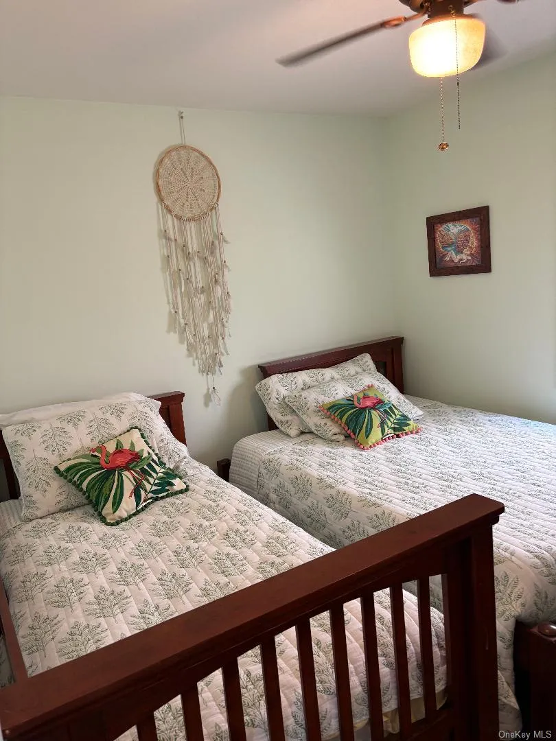 Bedroom with ceiling fan Bedroom with ceiling fan