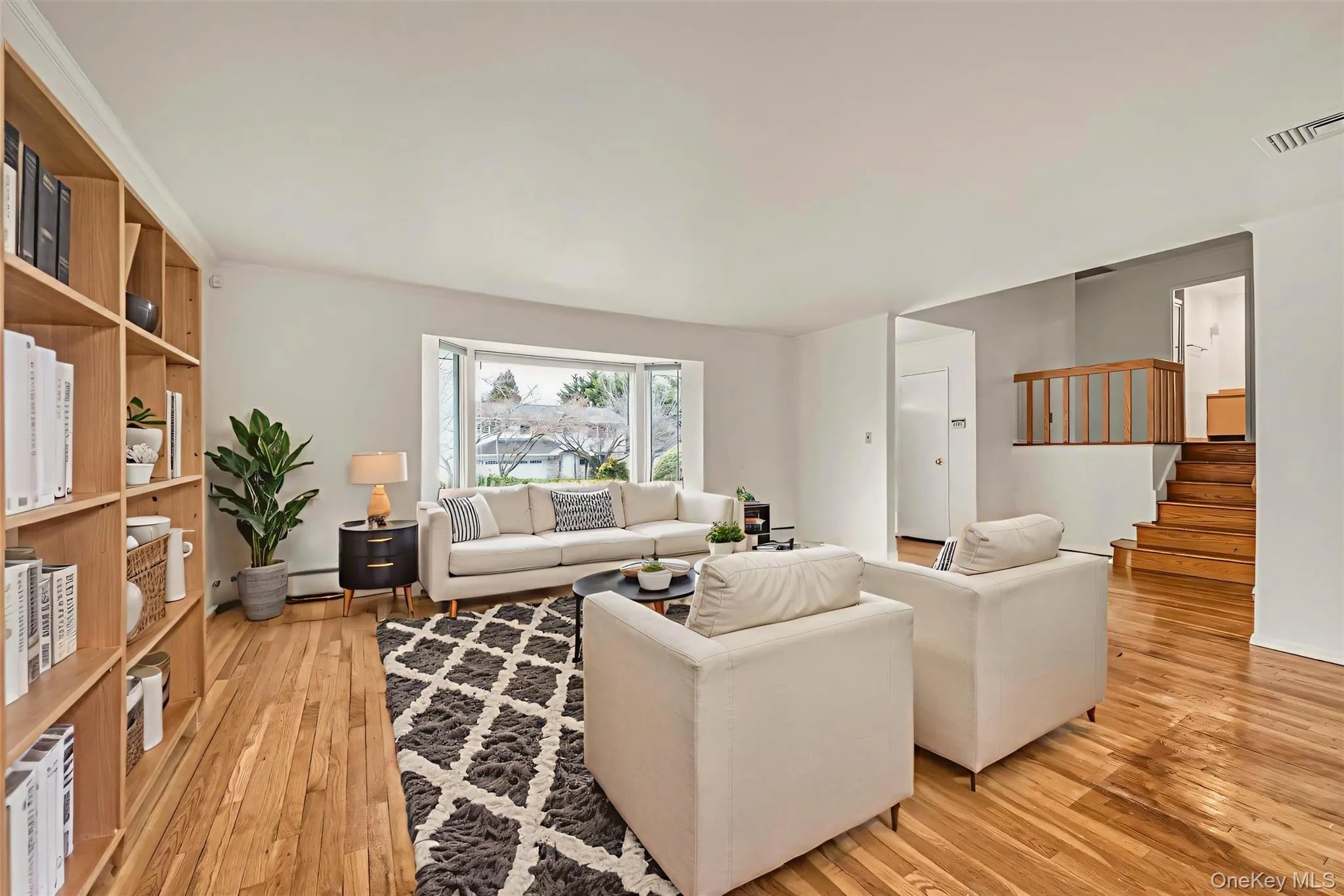 16 Middle Lane, Oyster Bay, NY, 4 Bedrooms Bedrooms, 9 Rooms Rooms,3 BathroomsBathrooms,Residential Lease,For Rent,Middle,0,972157 16 Middle Lane, Oyster Bay, NY, 4 Bedrooms Bedrooms, 9 Rooms Rooms,3 BathroomsBathrooms,Residential Lease,For Rent,Middle,0,972157