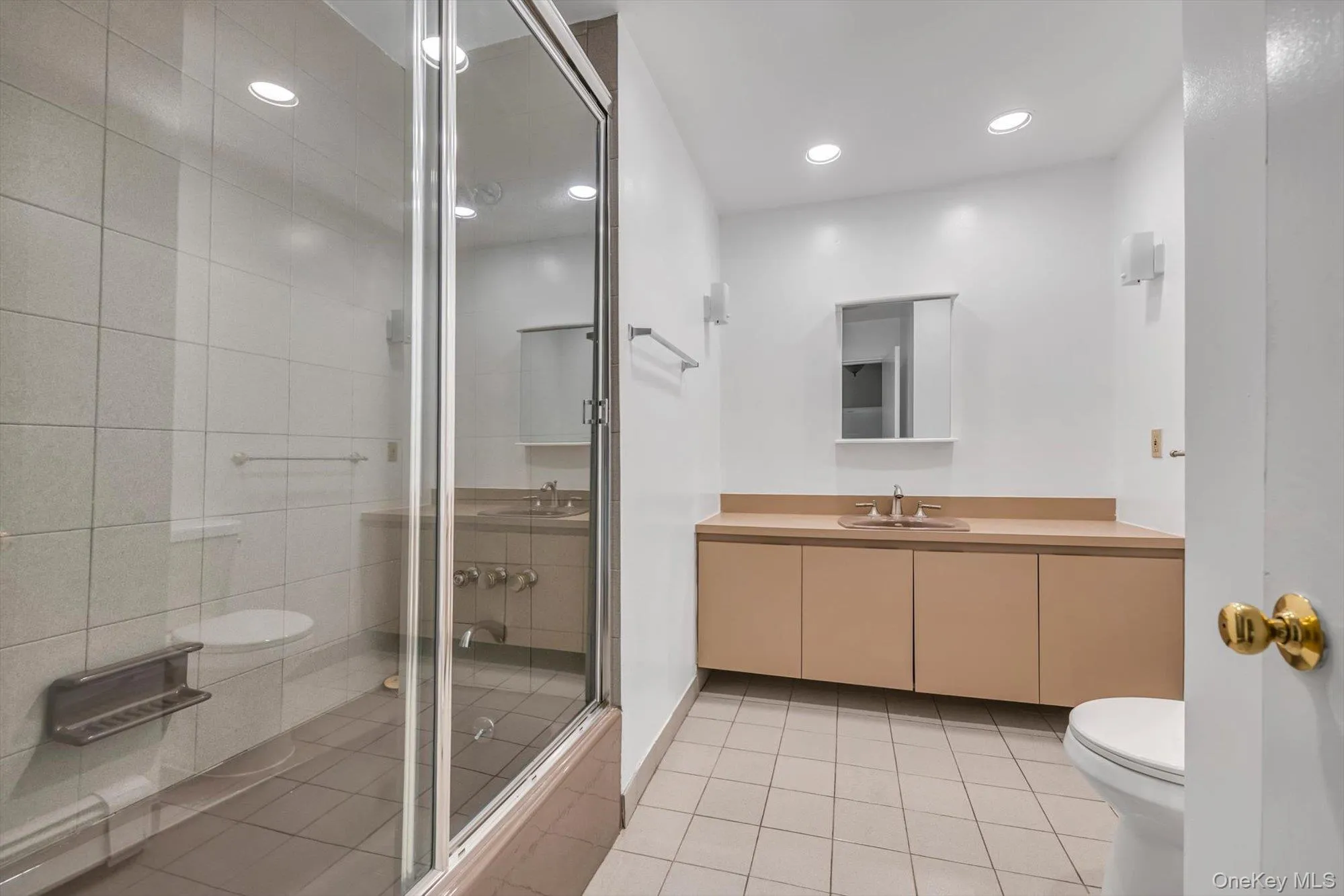 16 Middle Lane, Oyster Bay, NY, 4 Bedrooms Bedrooms, 9 Rooms Rooms,3 BathroomsBathrooms,Residential Lease,For Rent,Middle,0,972157 16 Middle Lane, Oyster Bay, NY, 4 Bedrooms Bedrooms, 9 Rooms Rooms,3 BathroomsBathrooms,Residential Lease,For Rent,Middle,0,972157