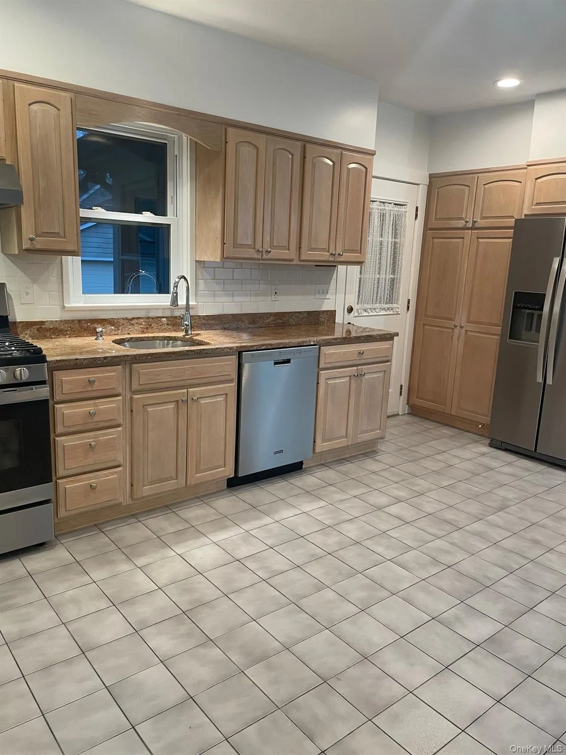 72 Prospect Street, Greenwich, CT, 3 Bedrooms Bedrooms, 6 Rooms Rooms,1 BathroomBathrooms,Residential Lease,For Rent,Prospect,0,972174 72 Prospect Street, Greenwich, CT, 3 Bedrooms Bedrooms, 6 Rooms Rooms,1 BathroomBathrooms,Residential Lease,For Rent,Prospect,0,972174