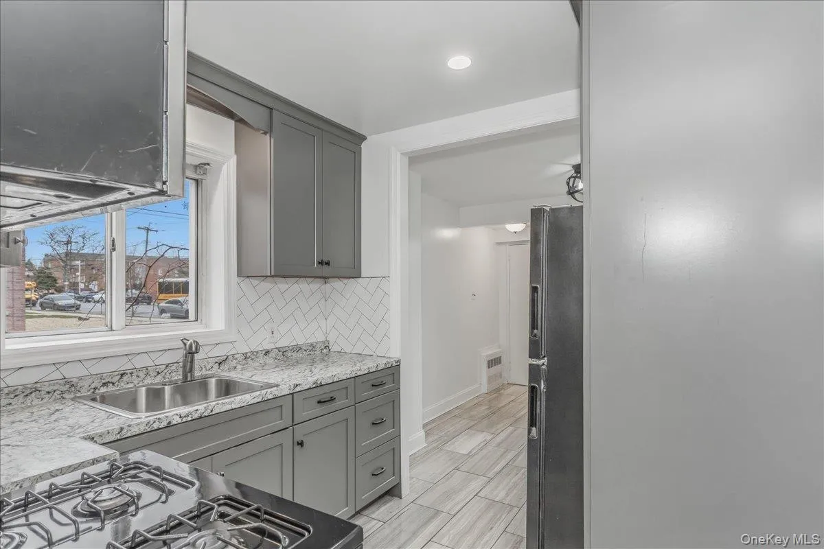 8904 Avenue J, New York, NY, 2 Bedrooms Bedrooms, 3 Rooms Rooms,1 BathroomBathrooms,Residential Lease,For Rent,Avenue J,0,972196 8904 Avenue J, New York, NY, 2 Bedrooms Bedrooms, 3 Rooms Rooms,1 BathroomBathrooms,Residential Lease,For Rent,Avenue J,0,972196