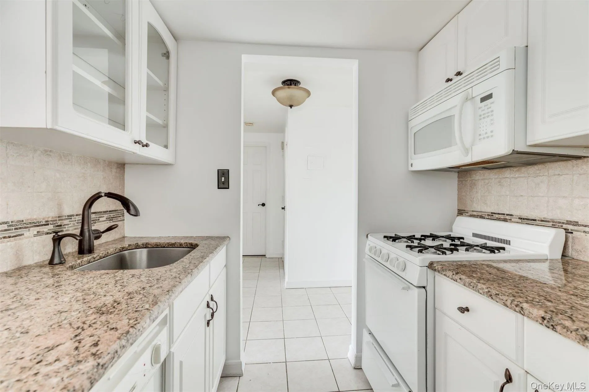 Pretty Cabinets & Granite Counters Pretty Cabinets & Granite Counters