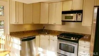 Kitchen in additional unit Kitchen in additional unit