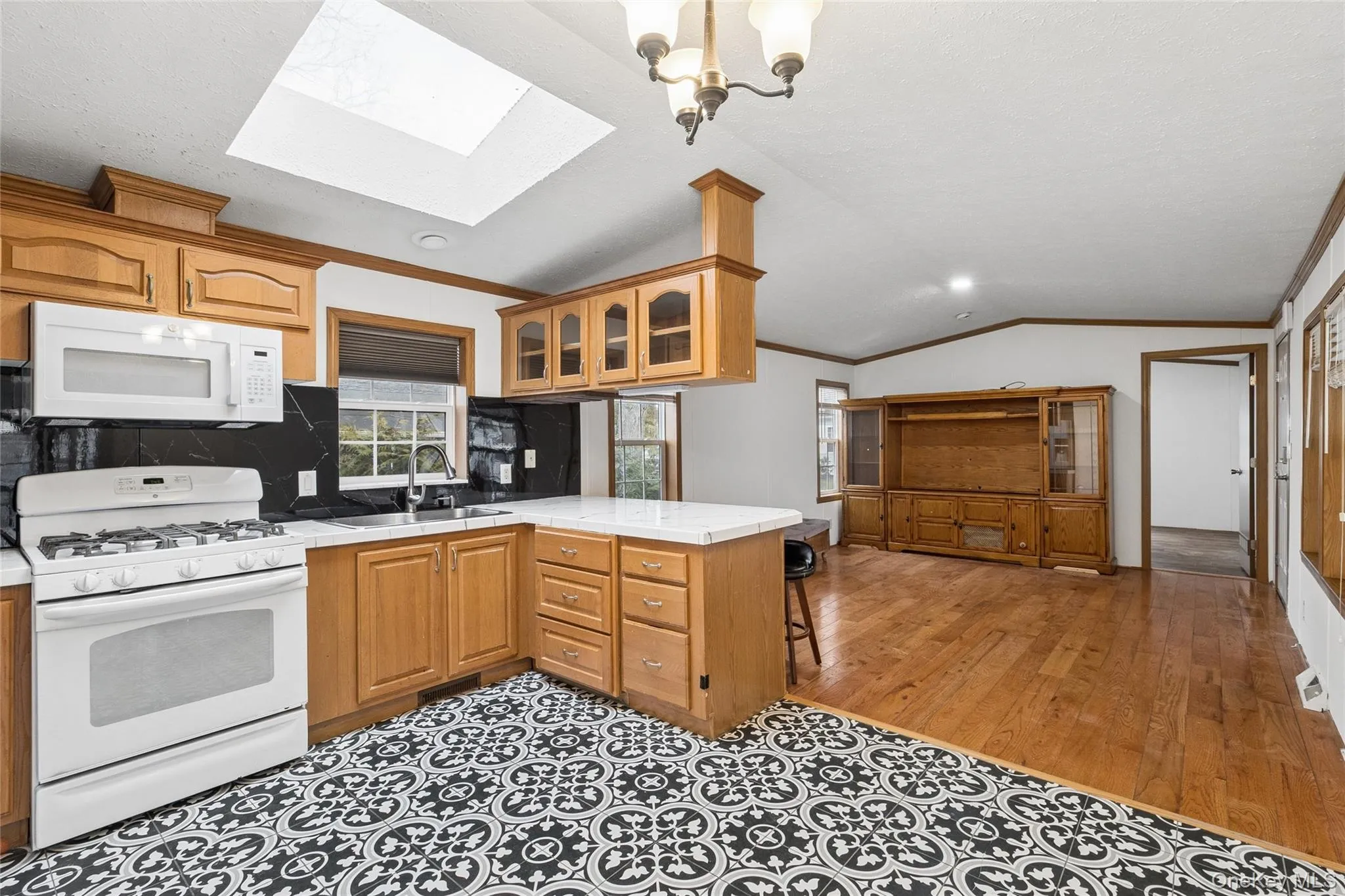 37 Hubbard Ave #5, Riverhead, NY, 2 Bedrooms Bedrooms, 3 Rooms Rooms,1 BathroomBathrooms,Residential,For Rent,Hubbard Ave #5,0,972229 37 Hubbard Ave #5, Riverhead, NY, 2 Bedrooms Bedrooms, 3 Rooms Rooms,1 BathroomBathrooms,Residential,For Rent,Hubbard Ave #5,0,972229