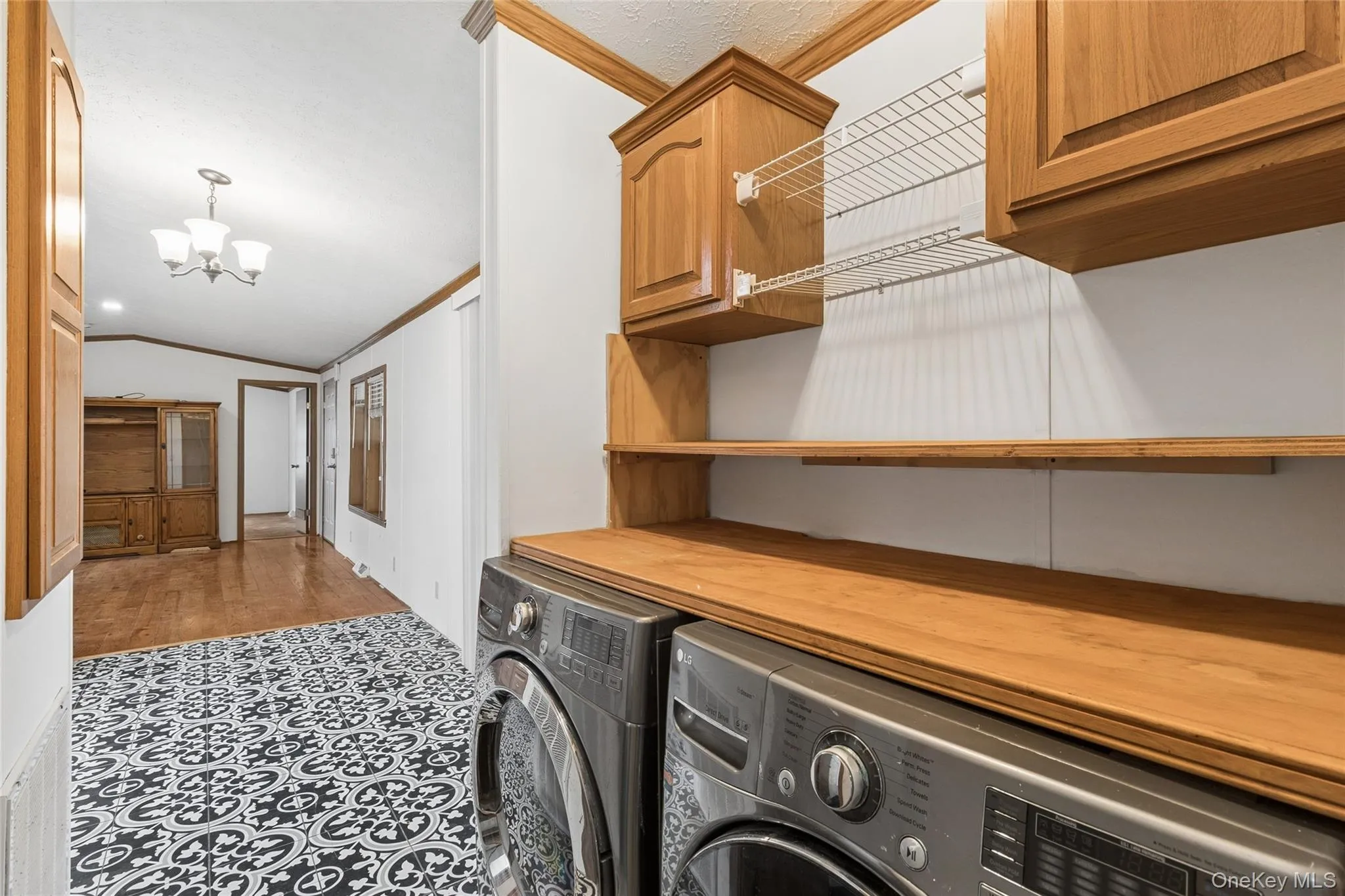 37 Hubbard Ave #5, Riverhead, NY, 2 Bedrooms Bedrooms, 3 Rooms Rooms,1 BathroomBathrooms,Residential,For Rent,Hubbard Ave #5,0,972229 37 Hubbard Ave #5, Riverhead, NY, 2 Bedrooms Bedrooms, 3 Rooms Rooms,1 BathroomBathrooms,Residential,For Rent,Hubbard Ave #5,0,972229