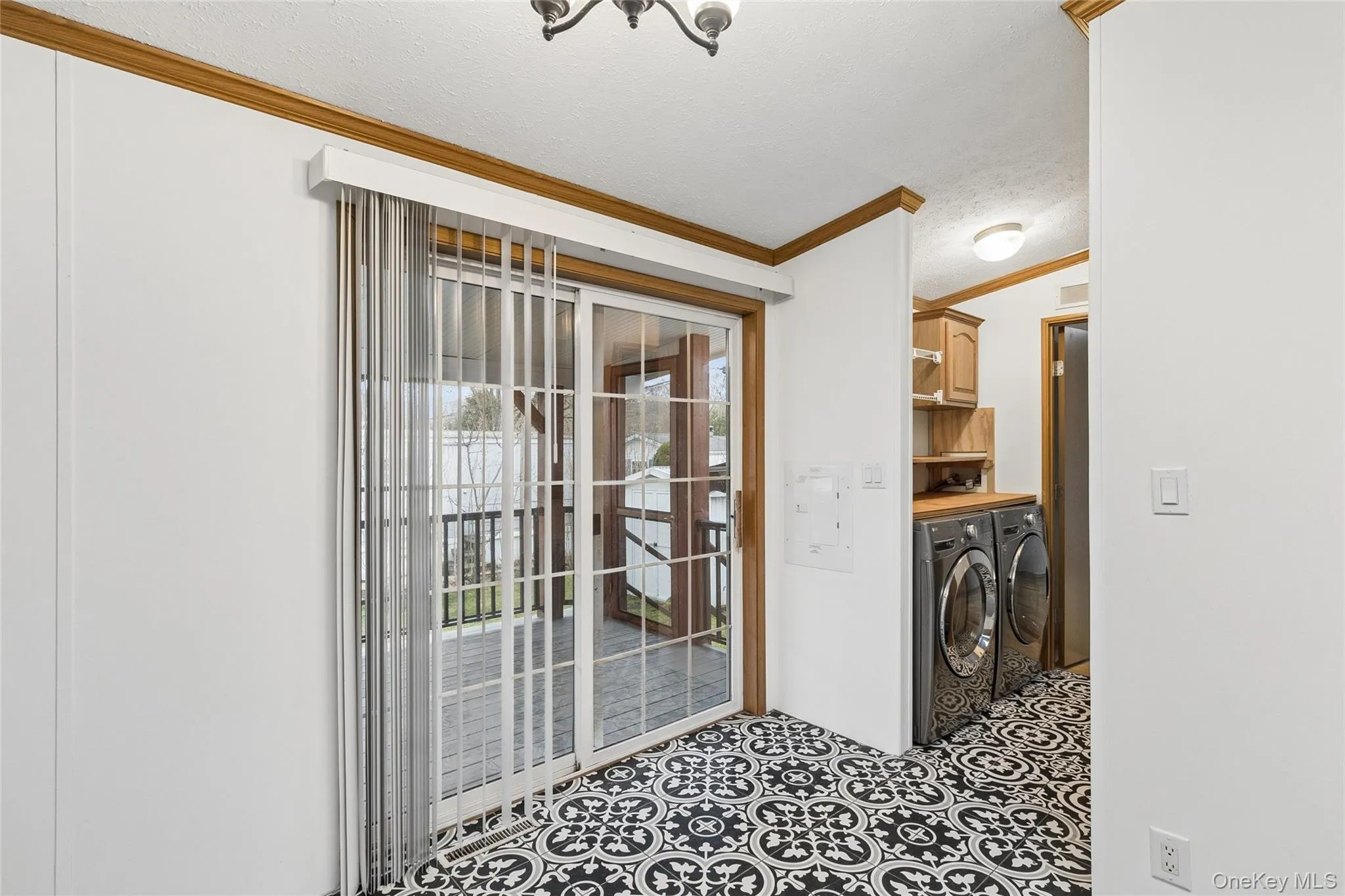 37 Hubbard Ave #5, Riverhead, NY, 2 Bedrooms Bedrooms, 3 Rooms Rooms,1 BathroomBathrooms,Residential,For Rent,Hubbard Ave #5,0,972229 37 Hubbard Ave #5, Riverhead, NY, 2 Bedrooms Bedrooms, 3 Rooms Rooms,1 BathroomBathrooms,Residential,For Rent,Hubbard Ave #5,0,972229