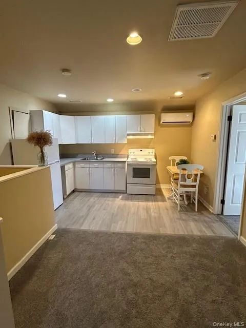 Lot 1 Private Court, Smithtown, NY, 1 Bedroom Bedrooms, 2 Rooms Rooms,1 BathroomBathrooms,Residential Lease,For Rent,Private,0,972262 Lot 1 Private Court, Smithtown, NY, 1 Bedroom Bedrooms, 2 Rooms Rooms,1 BathroomBathrooms,Residential Lease,For Rent,Private,0,972262