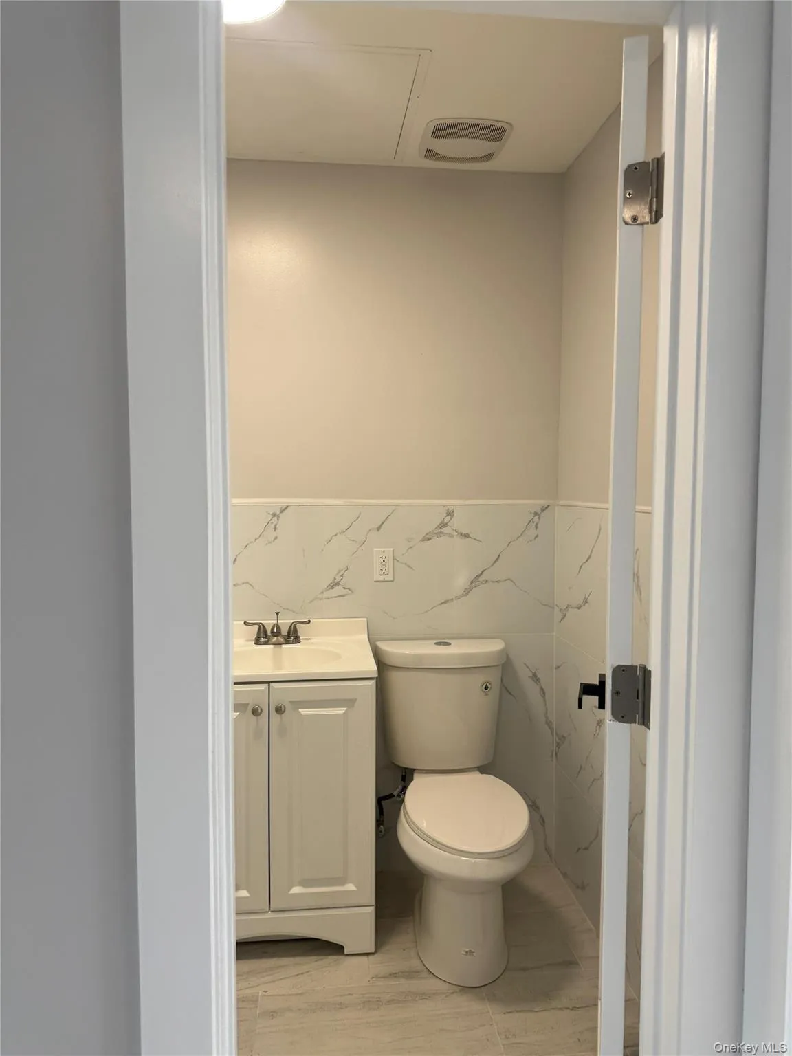85-27 102nd Street, New York, NY, 2 Bedrooms Bedrooms, 3 Rooms Rooms,1 BathroomBathrooms,Residential Lease,For Rent,102nd,0,972275 85-27 102nd Street, New York, NY, 2 Bedrooms Bedrooms, 3 Rooms Rooms,1 BathroomBathrooms,Residential Lease,For Rent,102nd,0,972275