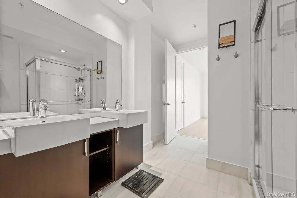 701 Ridge Hill Boulevard, Yonkers, NY, 2 Bedrooms Bedrooms, 4 Rooms Rooms,2 BathroomsBathrooms,Residential Lease,For Rent,Ridge Hill,0,972294 701 Ridge Hill Boulevard, Yonkers, NY, 2 Bedrooms Bedrooms, 4 Rooms Rooms,2 BathroomsBathrooms,Residential Lease,For Rent,Ridge Hill,0,972294