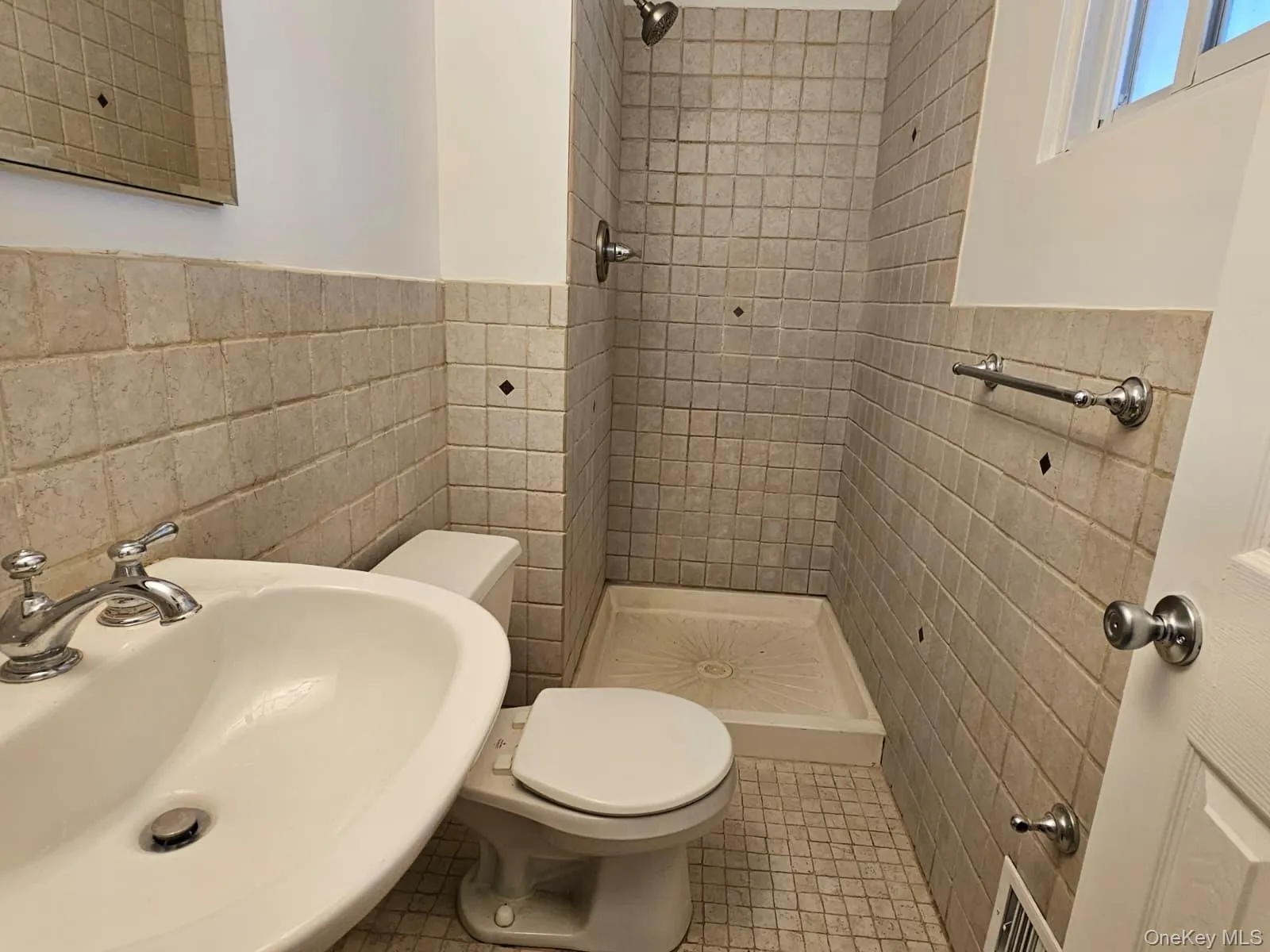 3 Glenbrook Road, Ramapo, NY, 4 Bedrooms Bedrooms, 10 Rooms Rooms,2 BathroomsBathrooms,Residential Lease,For Rent,Glenbrook,0,972309 3 Glenbrook Road, Ramapo, NY, 4 Bedrooms Bedrooms, 10 Rooms Rooms,2 BathroomsBathrooms,Residential Lease,For Rent,Glenbrook,0,972309