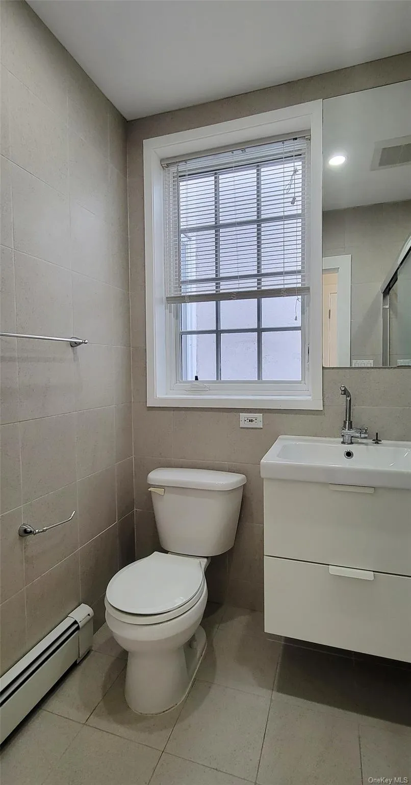 4829 40th Street, New York, NY, 2 Bedrooms Bedrooms, 5 Rooms Rooms,1 BathroomBathrooms,Residential Lease,For Rent,40th,0,972320 4829 40th Street, New York, NY, 2 Bedrooms Bedrooms, 5 Rooms Rooms,1 BathroomBathrooms,Residential Lease,For Rent,40th,0,972320