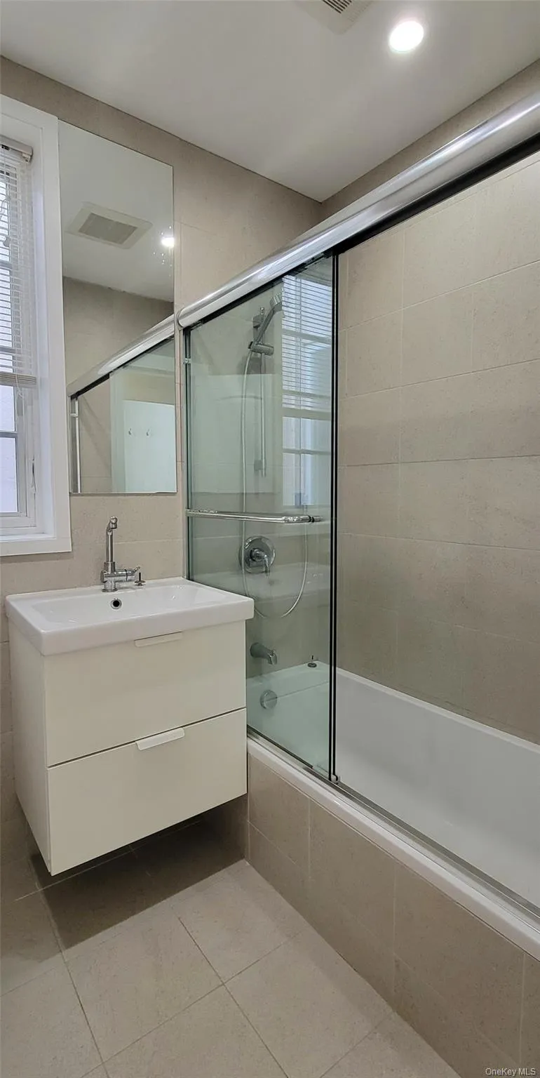 4829 40th Street, New York, NY, 2 Bedrooms Bedrooms, 5 Rooms Rooms,1 BathroomBathrooms,Residential Lease,For Rent,40th,0,972320 4829 40th Street, New York, NY, 2 Bedrooms Bedrooms, 5 Rooms Rooms,1 BathroomBathrooms,Residential Lease,For Rent,40th,0,972320