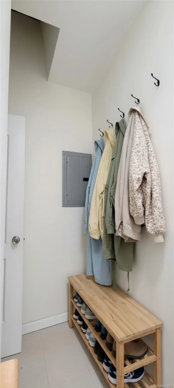 4829 40th Street, New York, NY, 2 Bedrooms Bedrooms, 5 Rooms Rooms,1 BathroomBathrooms,Residential Lease,For Rent,40th,0,972320 4829 40th Street, New York, NY, 2 Bedrooms Bedrooms, 5 Rooms Rooms,1 BathroomBathrooms,Residential Lease,For Rent,40th,0,972320