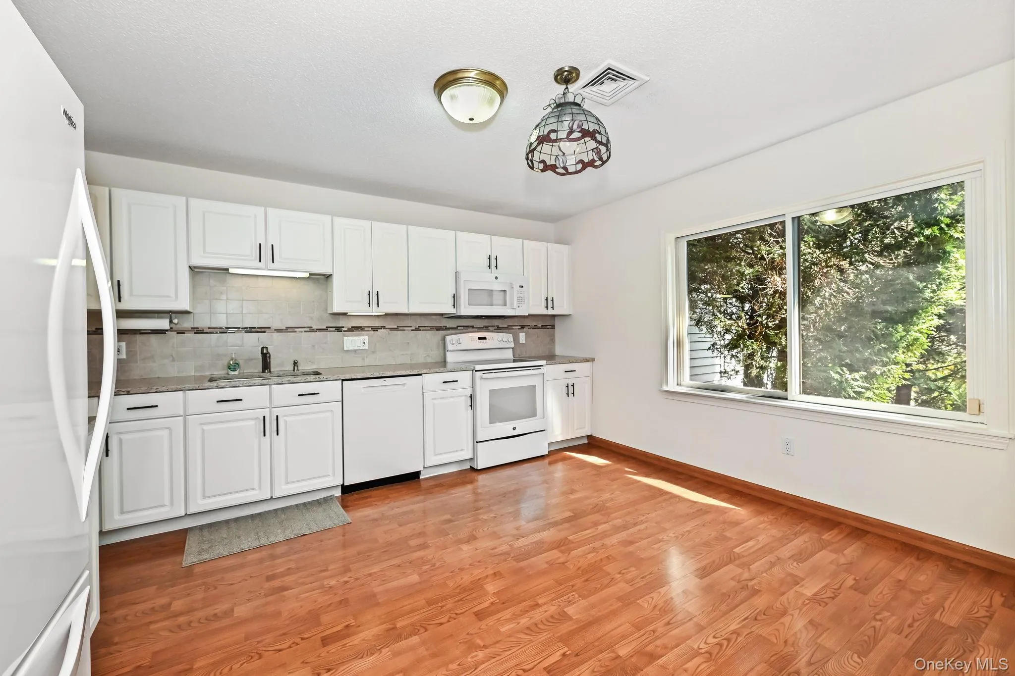 750 Heritage Hills, Somers, NY, 3 Bedrooms Bedrooms, 7 Rooms Rooms,2 BathroomsBathrooms,Residential Lease,For Rent,Heritage,0,972352 750 Heritage Hills, Somers, NY, 3 Bedrooms Bedrooms, 7 Rooms Rooms,2 BathroomsBathrooms,Residential Lease,For Rent,Heritage,0,972352