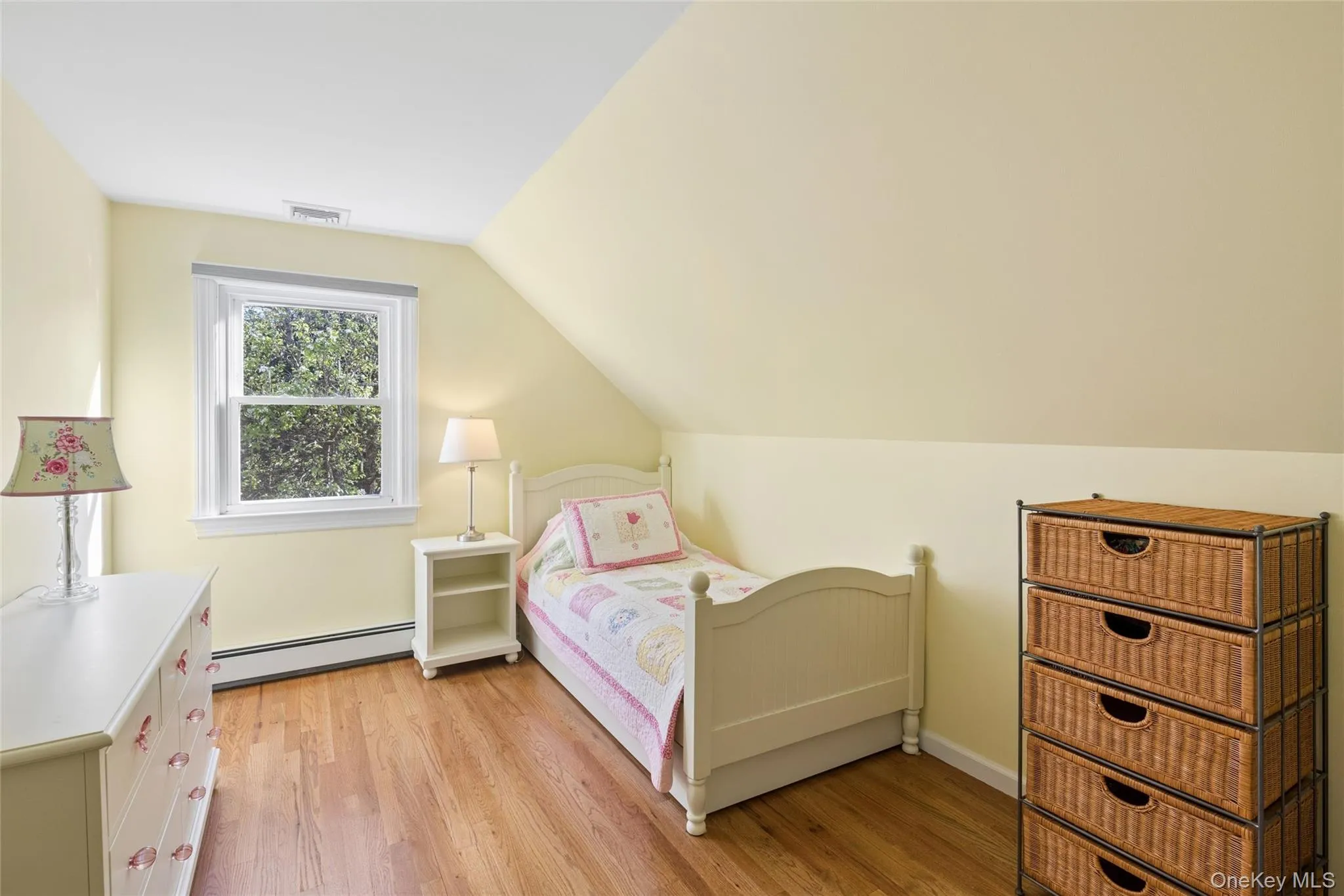 8 Ketcham Avenue, Southampton, NY, 3 Bedrooms Bedrooms, 8 Rooms Rooms,2 BathroomsBathrooms,Residential,For Rent,Ketcham,0,972354 8 Ketcham Avenue, Southampton, NY, 3 Bedrooms Bedrooms, 8 Rooms Rooms,2 BathroomsBathrooms,Residential,For Rent,Ketcham,0,972354