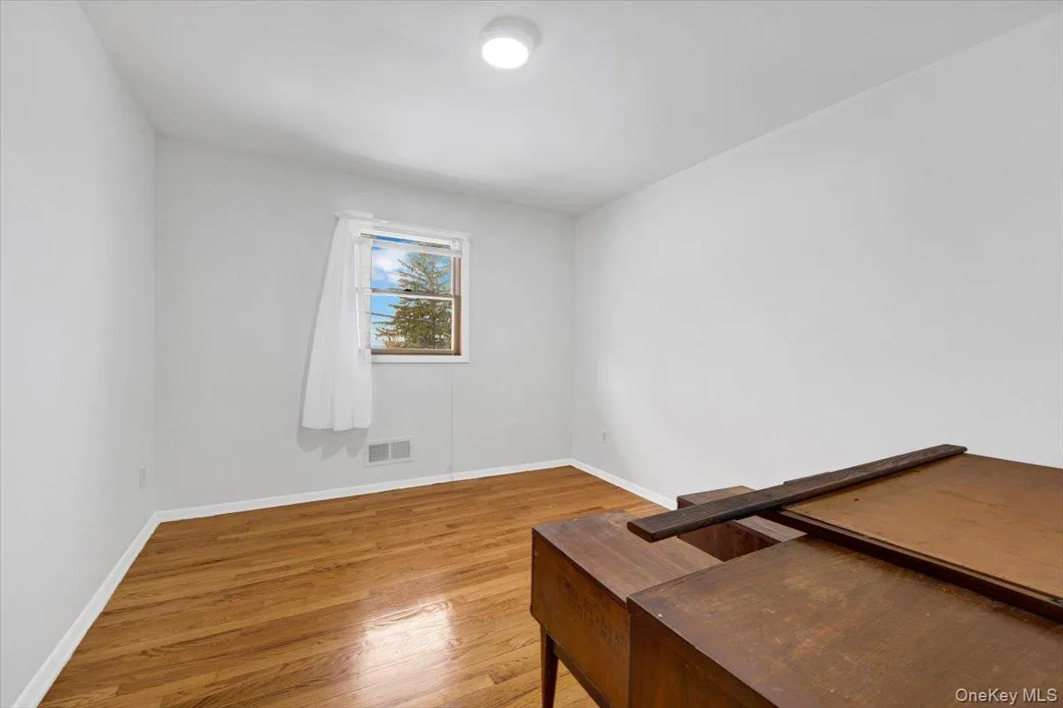 32 Highland Avenue, Warwick (town), NY, 3 Bedrooms Bedrooms, 8 Rooms Rooms,2 BathroomsBathrooms,Residential,For Rent,Highland,0,972375 32 Highland Avenue, Warwick (town), NY, 3 Bedrooms Bedrooms, 8 Rooms Rooms,2 BathroomsBathrooms,Residential,For Rent,Highland,0,972375