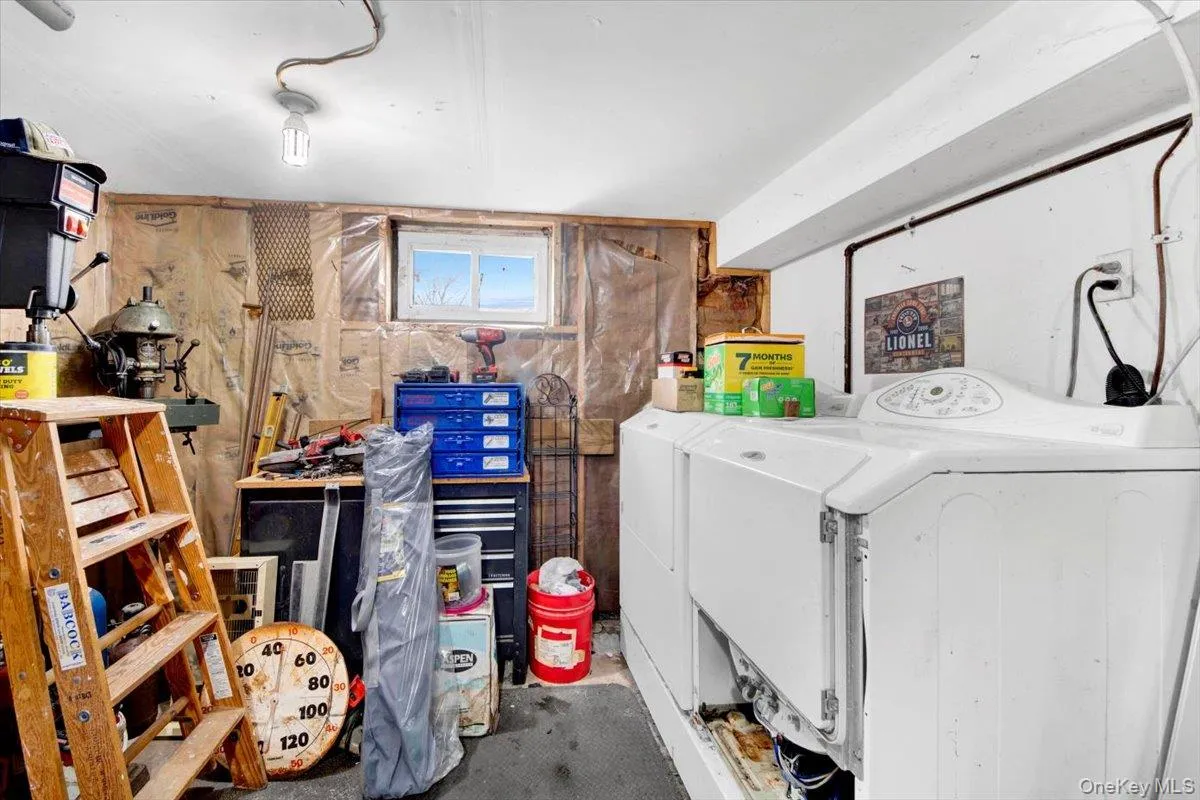 32 Highland Avenue, Warwick (town), NY, 3 Bedrooms Bedrooms, 8 Rooms Rooms,2 BathroomsBathrooms,Residential,For Rent,Highland,0,972375 32 Highland Avenue, Warwick (town), NY, 3 Bedrooms Bedrooms, 8 Rooms Rooms,2 BathroomsBathrooms,Residential,For Rent,Highland,0,972375