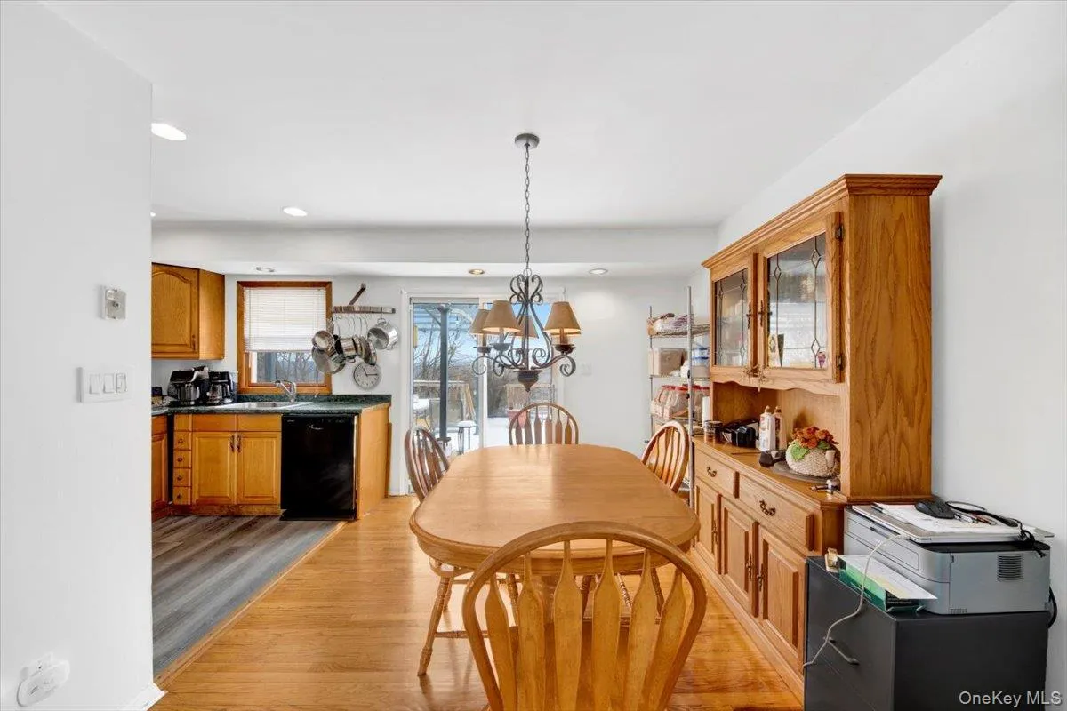 32 Highland Avenue, Warwick (town), NY, 3 Bedrooms Bedrooms, 8 Rooms Rooms,2 BathroomsBathrooms,Residential,For Rent,Highland,0,972375 32 Highland Avenue, Warwick (town), NY, 3 Bedrooms Bedrooms, 8 Rooms Rooms,2 BathroomsBathrooms,Residential,For Rent,Highland,0,972375