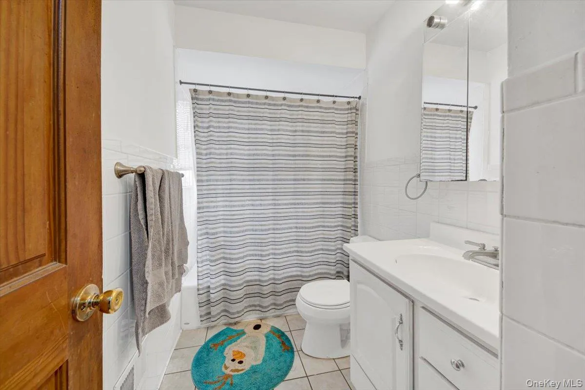 32 Highland Avenue, Warwick (town), NY, 3 Bedrooms Bedrooms, 8 Rooms Rooms,2 BathroomsBathrooms,Residential,For Rent,Highland,0,972375 32 Highland Avenue, Warwick (town), NY, 3 Bedrooms Bedrooms, 8 Rooms Rooms,2 BathroomsBathrooms,Residential,For Rent,Highland,0,972375