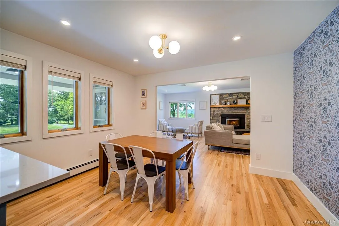 Nice size eat-in kitchen offers plenty of table seating as well as counter seating. Nice size eat-in kitchen offers plenty of table seating as well as counter seating.