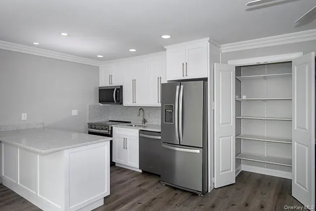 164 Montauk Highway, Southampton, NY, 1 Bedroom Bedrooms, 3 Rooms Rooms,1 BathroomBathrooms,Residential Lease,For Rent,Montauk,0,972411 164 Montauk Highway, Southampton, NY, 1 Bedroom Bedrooms, 3 Rooms Rooms,1 BathroomBathrooms,Residential Lease,For Rent,Montauk,0,972411