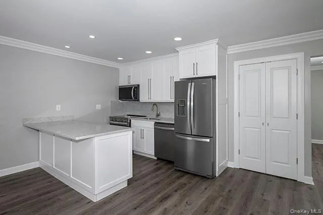 164 Montauk Highway, Southampton, NY, 1 Bedroom Bedrooms, 3 Rooms Rooms,1 BathroomBathrooms,Residential Lease,For Rent,Montauk,0,972450 164 Montauk Highway, Southampton, NY, 1 Bedroom Bedrooms, 3 Rooms Rooms,1 BathroomBathrooms,Residential Lease,For Rent,Montauk,0,972450