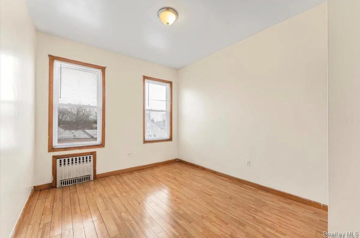 2925 Morgan Avenue, New York, NY, 2 Bedrooms Bedrooms, 5 Rooms Rooms,1 BathroomBathrooms,Residential Lease,For Rent,Morgan,0,972460 2925 Morgan Avenue, New York, NY, 2 Bedrooms Bedrooms, 5 Rooms Rooms,1 BathroomBathrooms,Residential Lease,For Rent,Morgan,0,972460