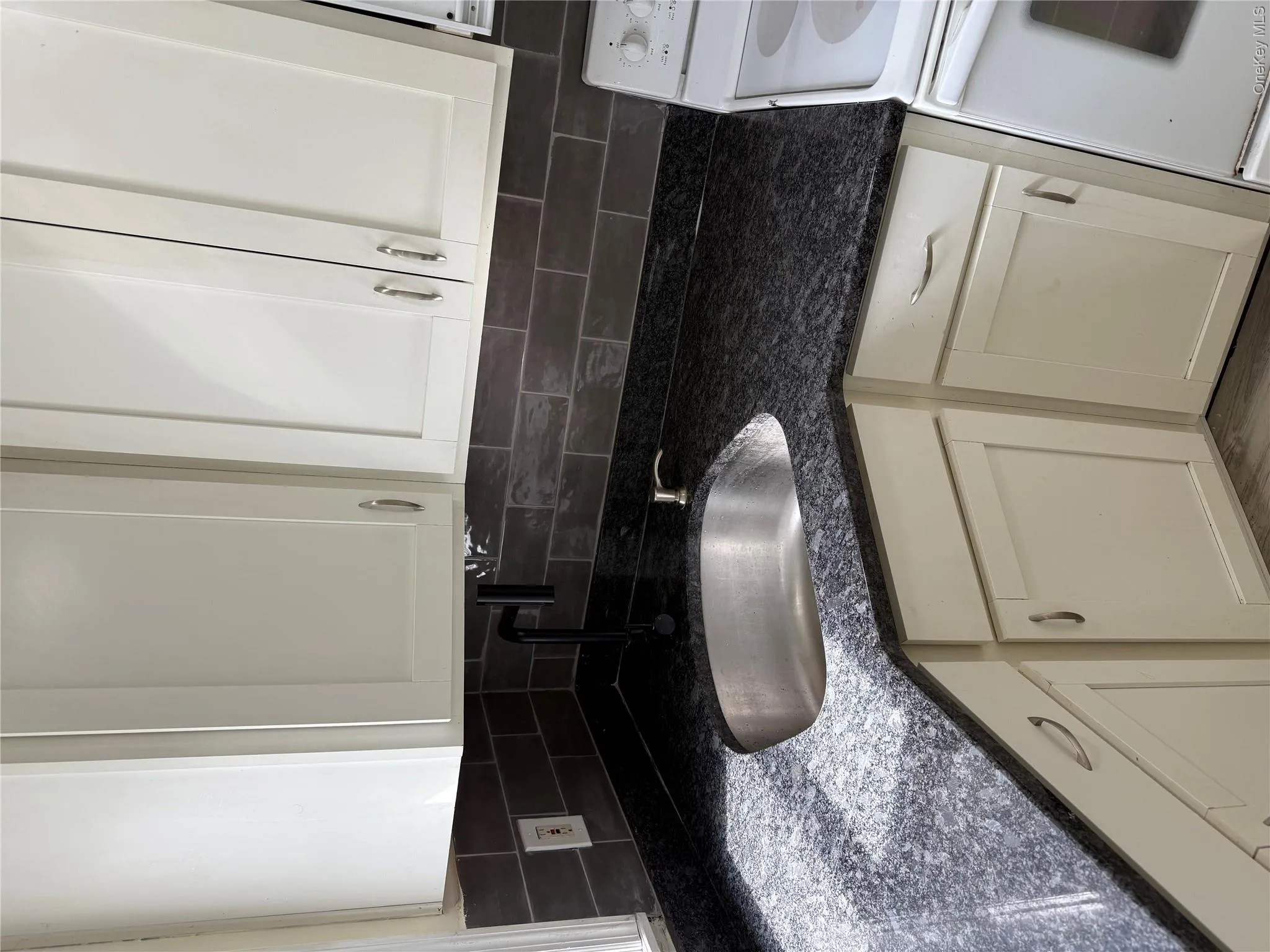 173 Canal Road, Brookhaven, NY, 1 Bedroom Bedrooms, 3 Rooms Rooms,1 BathroomBathrooms,Residential Lease,For Rent,Canal,0,972471 173 Canal Road, Brookhaven, NY, 1 Bedroom Bedrooms, 3 Rooms Rooms,1 BathroomBathrooms,Residential Lease,For Rent,Canal,0,972471