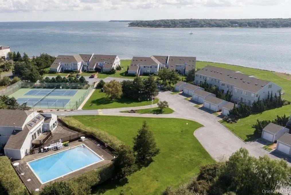 Resort like amenities Resort like amenities