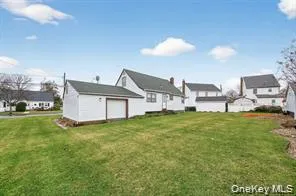 400 Foch Boulevard, North Hempstead, NY, 4 Bedrooms Bedrooms, 8 Rooms Rooms,1 BathroomBathrooms,Residential Lease,For Rent,Foch,0,972502 400 Foch Boulevard, North Hempstead, NY, 4 Bedrooms Bedrooms, 8 Rooms Rooms,1 BathroomBathrooms,Residential Lease,For Rent,Foch,0,972502