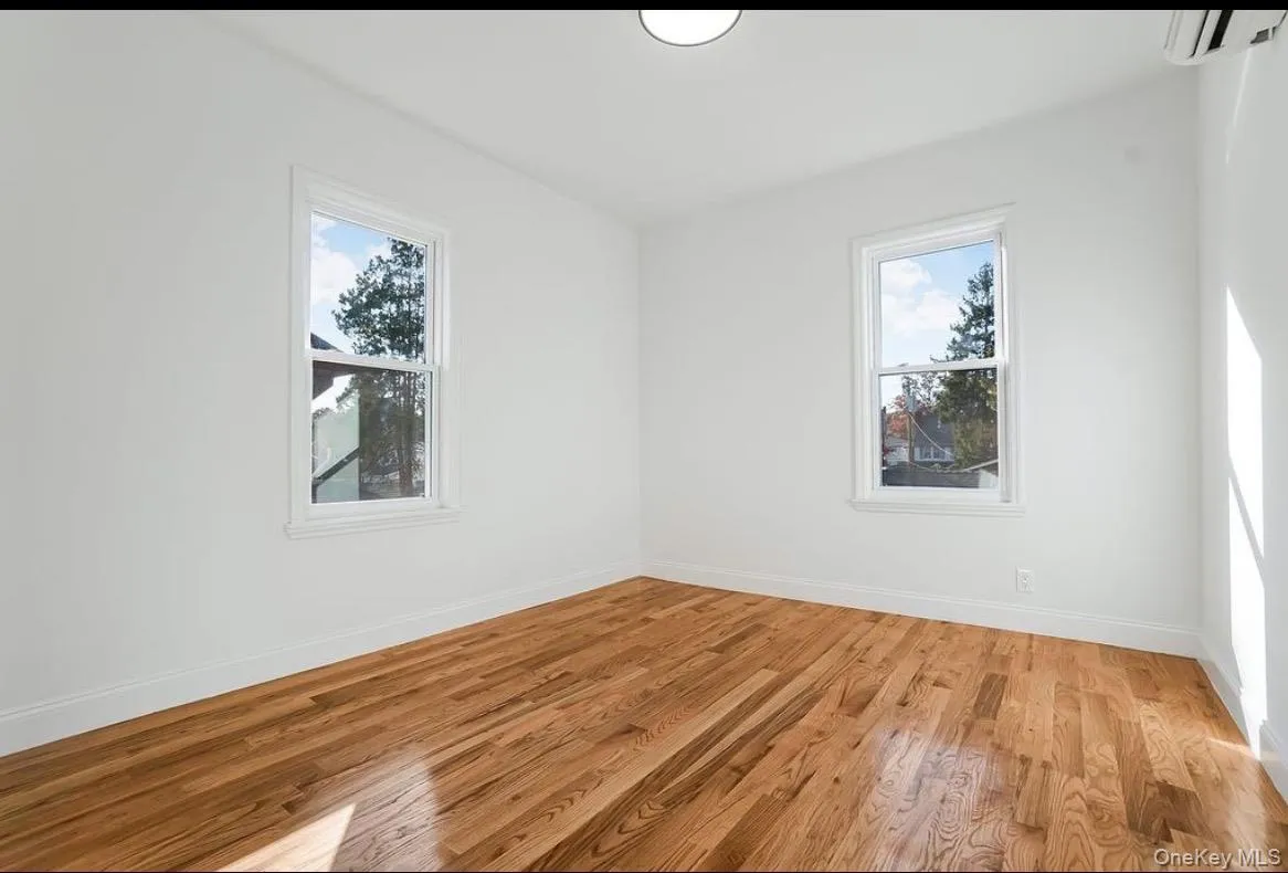 16716 43rd Avenue, New York, NY, 3 Bedrooms Bedrooms, 5 Rooms Rooms,1 BathroomBathrooms,Residential Lease,For Rent,43rd,0,972512 16716 43rd Avenue, New York, NY, 3 Bedrooms Bedrooms, 5 Rooms Rooms,1 BathroomBathrooms,Residential Lease,For Rent,43rd,0,972512