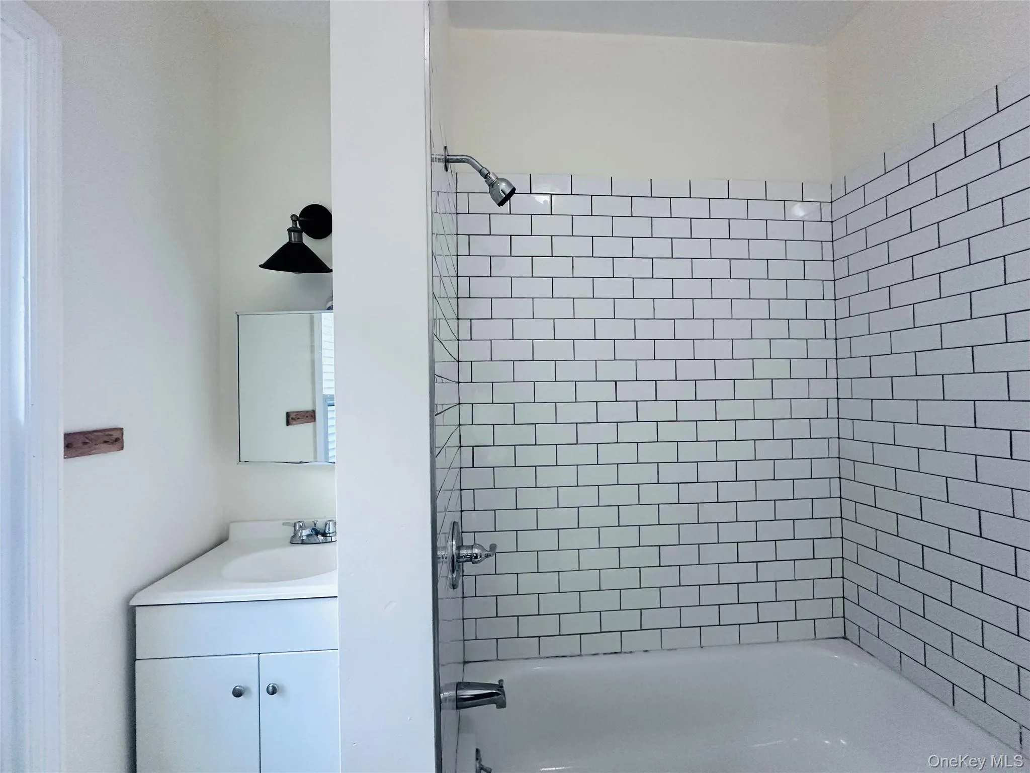 80 Hamilton Street, Poughkeepsie, NY, 3 Bedrooms Bedrooms, 5 Rooms Rooms,1 BathroomBathrooms,Residential Lease,For Rent,Hamilton,0,972531 80 Hamilton Street, Poughkeepsie, NY, 3 Bedrooms Bedrooms, 5 Rooms Rooms,1 BathroomBathrooms,Residential Lease,For Rent,Hamilton,0,972531