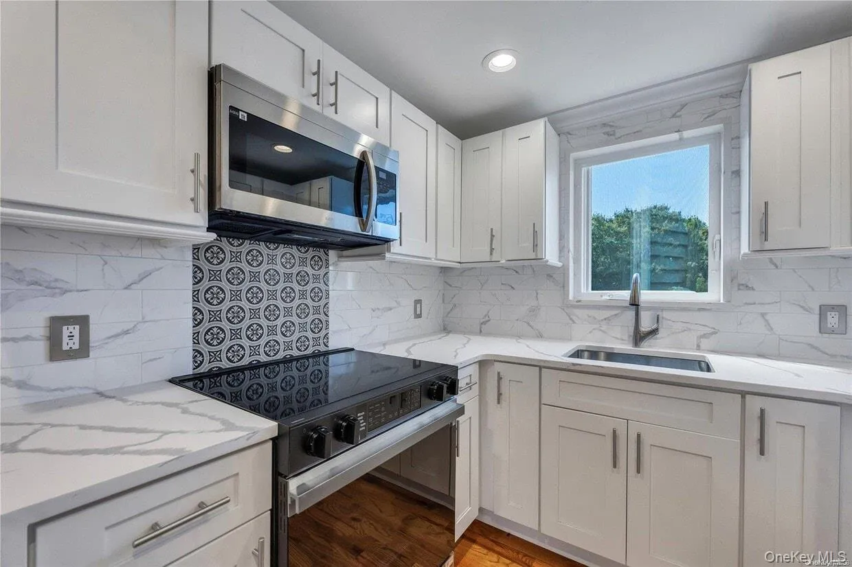 177 Waverly Avenue, Brookhaven, NY, 2 Bedrooms Bedrooms, 4 Rooms Rooms,1 BathroomBathrooms,Residential Lease,For Rent,Waverly,0,972535 177 Waverly Avenue, Brookhaven, NY, 2 Bedrooms Bedrooms, 4 Rooms Rooms,1 BathroomBathrooms,Residential Lease,For Rent,Waverly,0,972535