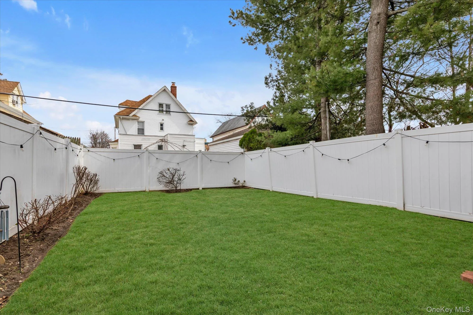 Private Back Yard - Fully Fenced Private Back Yard - Fully Fenced