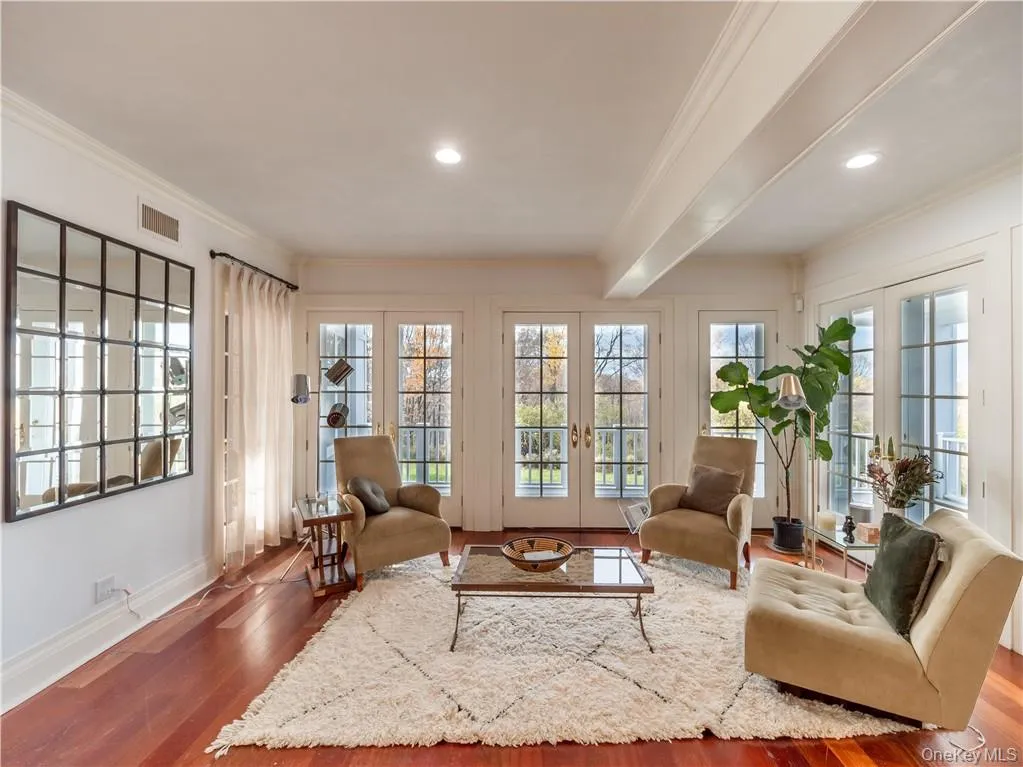 Great Room Sitting Area Great Room Sitting Area