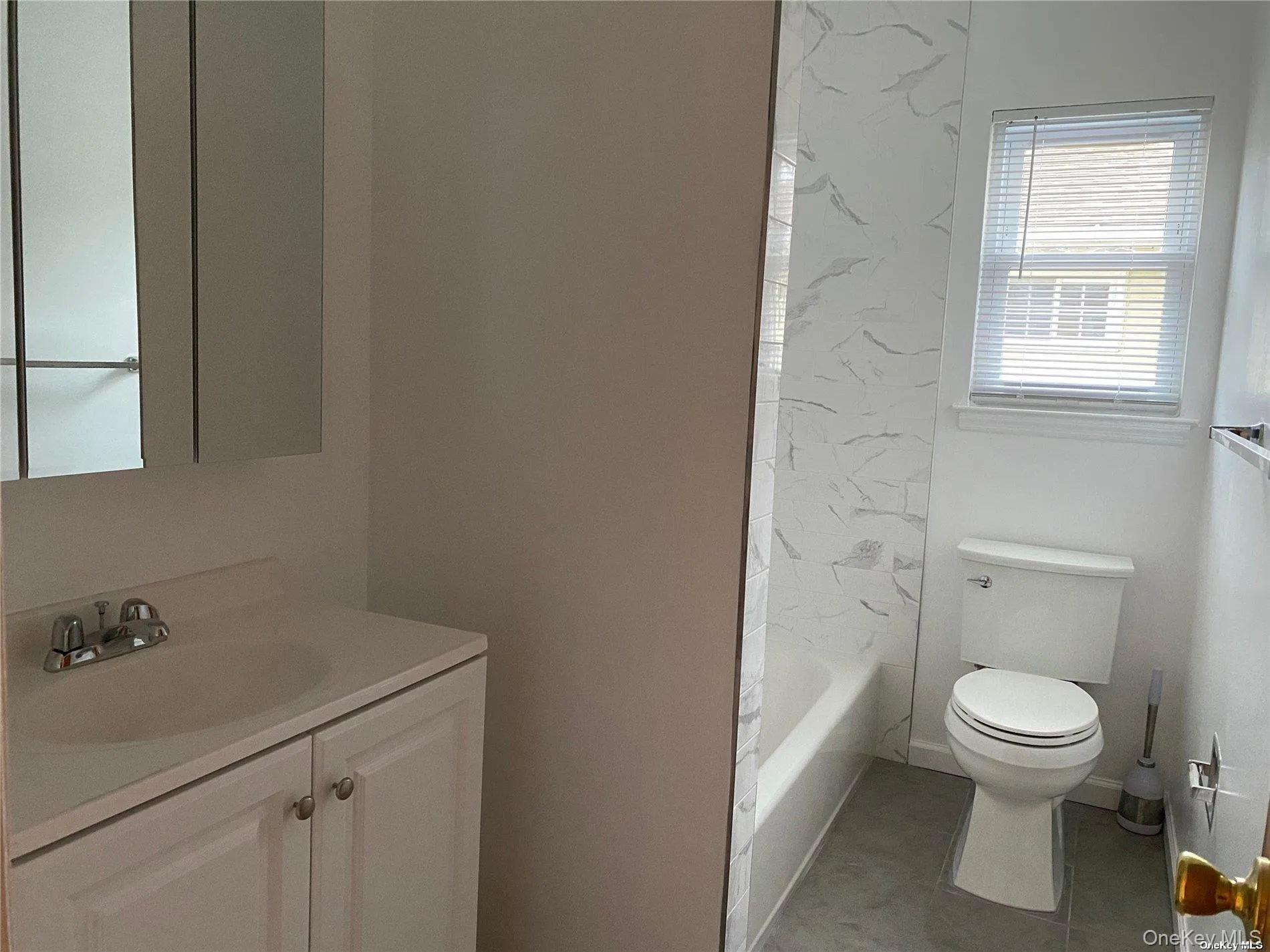 69 Inwood Road, North Hempstead, NY, 3 Bedrooms Bedrooms, 6 Rooms Rooms,1 BathroomBathrooms,Residential Lease,For Rent,Inwood,0,972602 69 Inwood Road, North Hempstead, NY, 3 Bedrooms Bedrooms, 6 Rooms Rooms,1 BathroomBathrooms,Residential Lease,For Rent,Inwood,0,972602