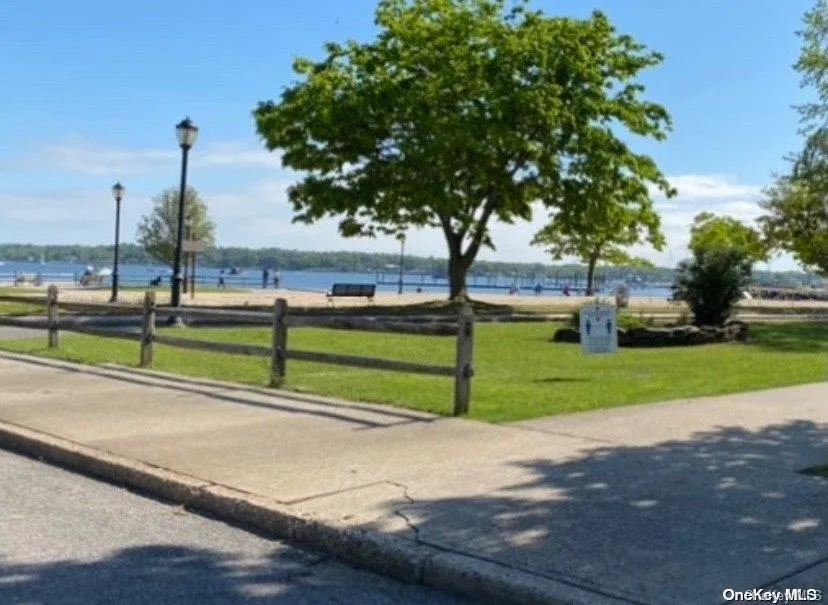 69 Inwood Road, North Hempstead, NY, 3 Bedrooms Bedrooms, 6 Rooms Rooms,1 BathroomBathrooms,Residential Lease,For Rent,Inwood,0,972602 69 Inwood Road, North Hempstead, NY, 3 Bedrooms Bedrooms, 6 Rooms Rooms,1 BathroomBathrooms,Residential Lease,For Rent,Inwood,0,972602