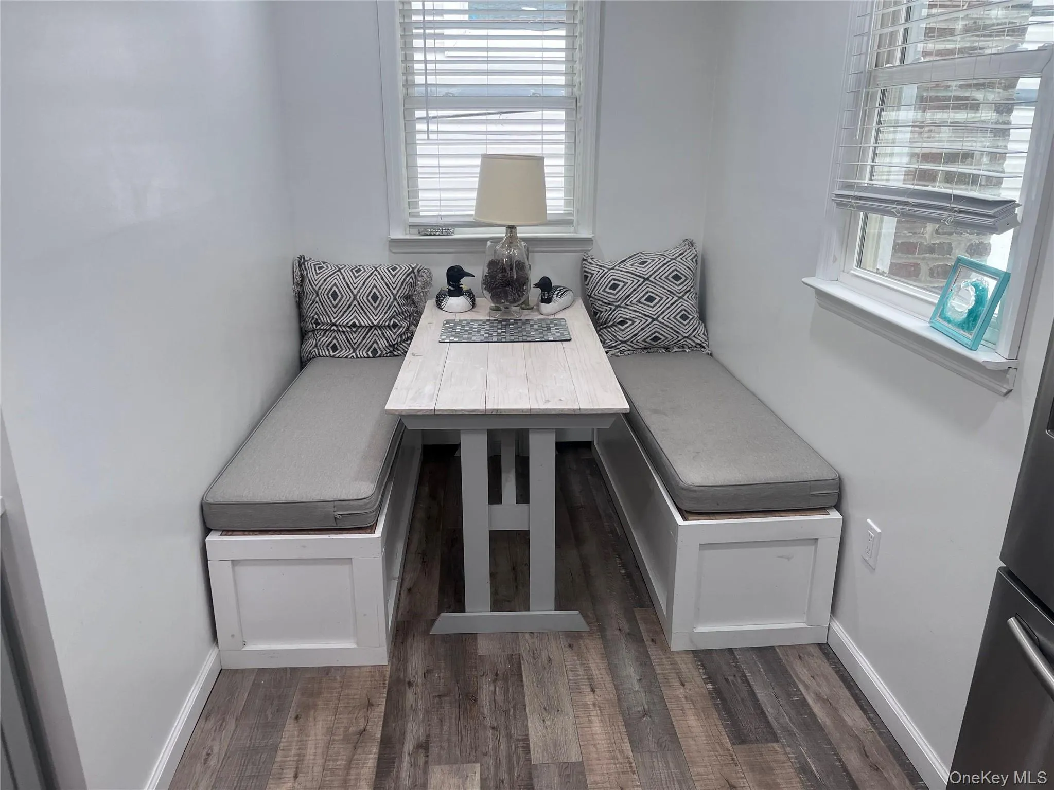 Eat in Kitchen Area Eat in Kitchen Area