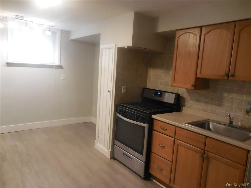 78 Duncan Avenue, Cornwall, NY, 1 Bedroom Bedrooms, 4 Rooms Rooms,1 BathroomBathrooms,Residential Lease,For Rent,Duncan,0,972610 78 Duncan Avenue, Cornwall, NY, 1 Bedroom Bedrooms, 4 Rooms Rooms,1 BathroomBathrooms,Residential Lease,For Rent,Duncan,0,972610