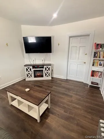 44 Henry Street, Smithtown, NY, 2 Bedrooms Bedrooms, 4 Rooms Rooms,1 BathroomBathrooms,Residential Lease,For Rent,Henry,0,972615 44 Henry Street, Smithtown, NY, 2 Bedrooms Bedrooms, 4 Rooms Rooms,1 BathroomBathrooms,Residential Lease,For Rent,Henry,0,972615