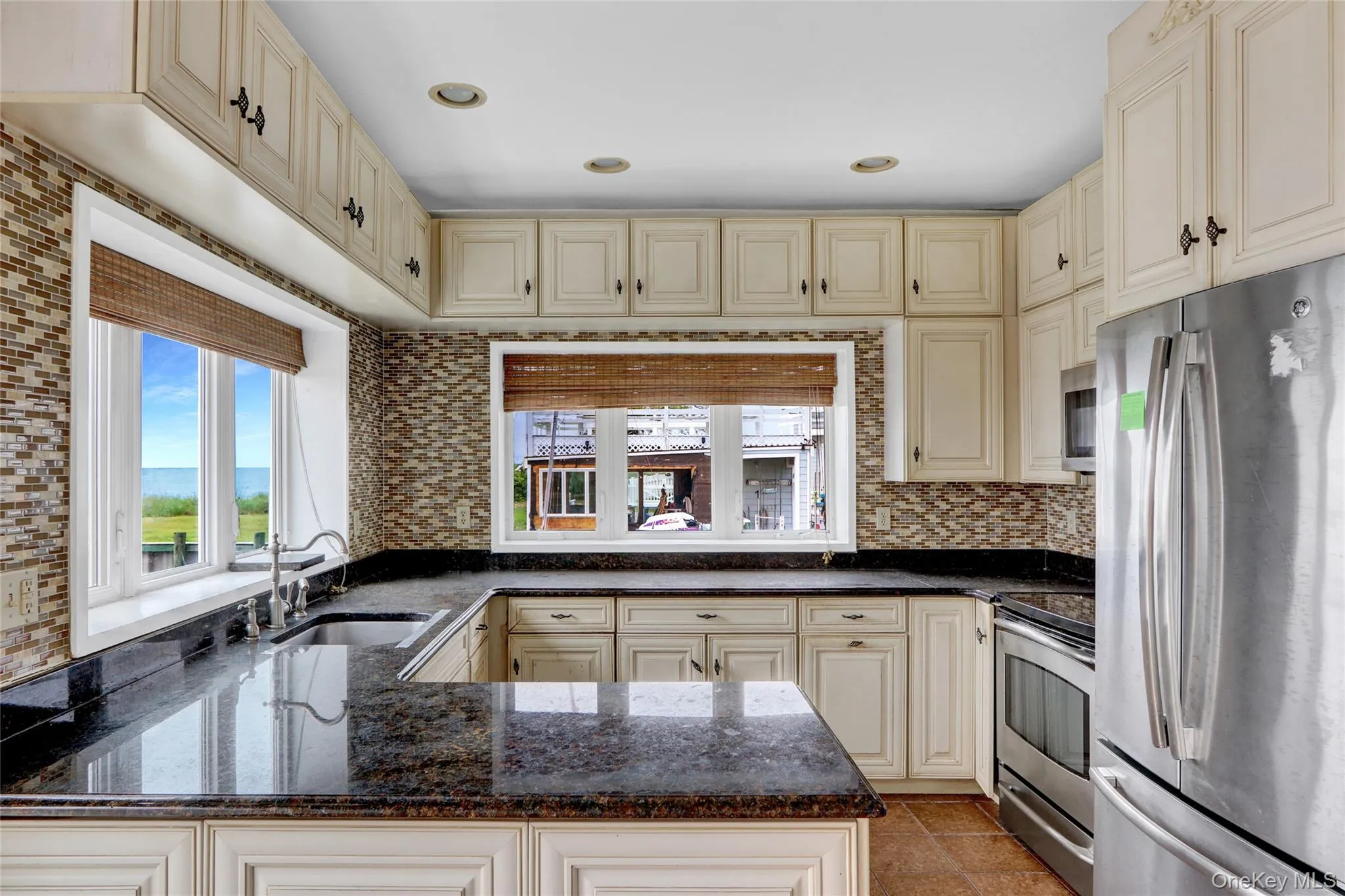 894 Bay 9th Street, Islip, NY, 3 Bedrooms Bedrooms, 6 Rooms Rooms,2 BathroomsBathrooms,Residential Sale,For Rent,Bay 9th,0,972665 894 Bay 9th Street, Islip, NY, 3 Bedrooms Bedrooms, 6 Rooms Rooms,2 BathroomsBathrooms,Residential Sale,For Rent,Bay 9th,0,972665