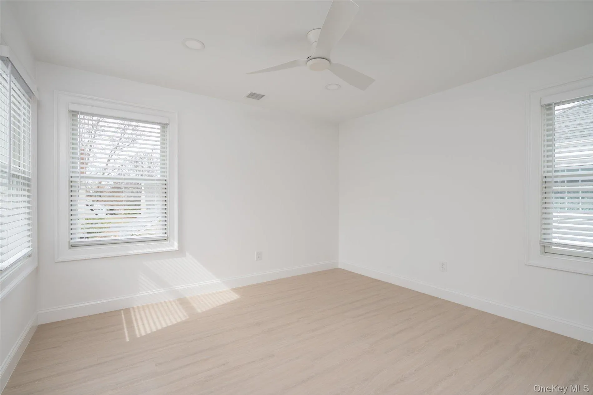 73 Stratford Road, Hempstead, NY, 5 Bedrooms Bedrooms, 12 Rooms Rooms,3 BathroomsBathrooms,Residential,For Rent,Stratford,0,972674 73 Stratford Road, Hempstead, NY, 5 Bedrooms Bedrooms, 12 Rooms Rooms,3 BathroomsBathrooms,Residential,For Rent,Stratford,0,972674
