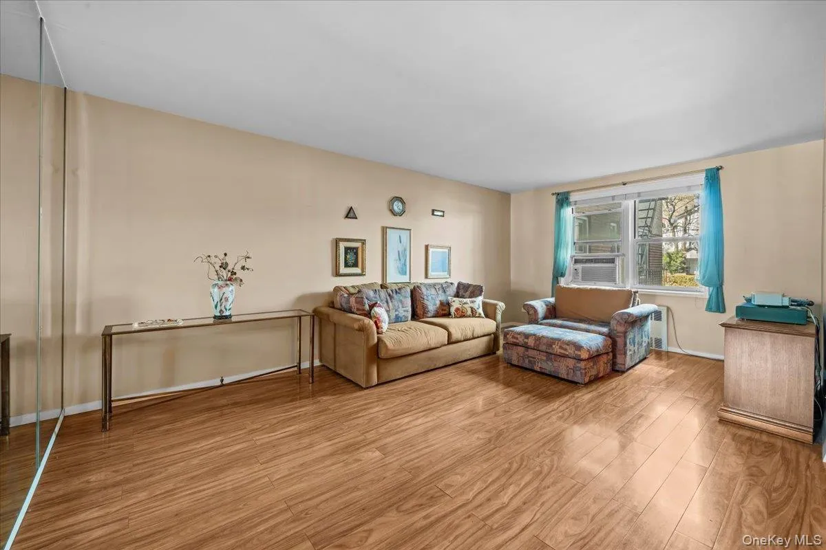 525 236th Street, New York, NY, 1 Bedroom Bedrooms, 3 Rooms Rooms,1 BathroomBathrooms,Residential,For Rent,236th,0,972679 525 236th Street, New York, NY, 1 Bedroom Bedrooms, 3 Rooms Rooms,1 BathroomBathrooms,Residential,For Rent,236th,0,972679