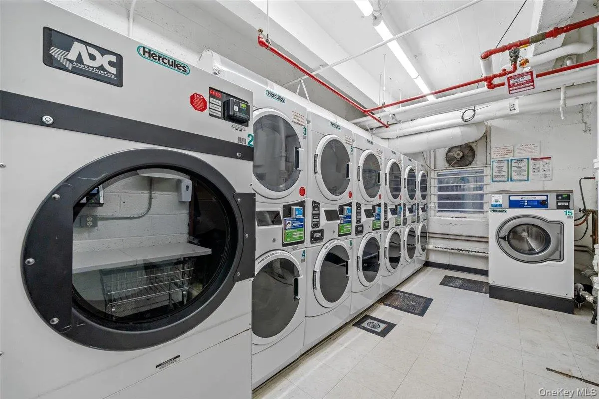525 236th Street, New York, NY, 1 Bedroom Bedrooms, 3 Rooms Rooms,1 BathroomBathrooms,Residential,For Rent,236th,0,972679 525 236th Street, New York, NY, 1 Bedroom Bedrooms, 3 Rooms Rooms,1 BathroomBathrooms,Residential,For Rent,236th,0,972679