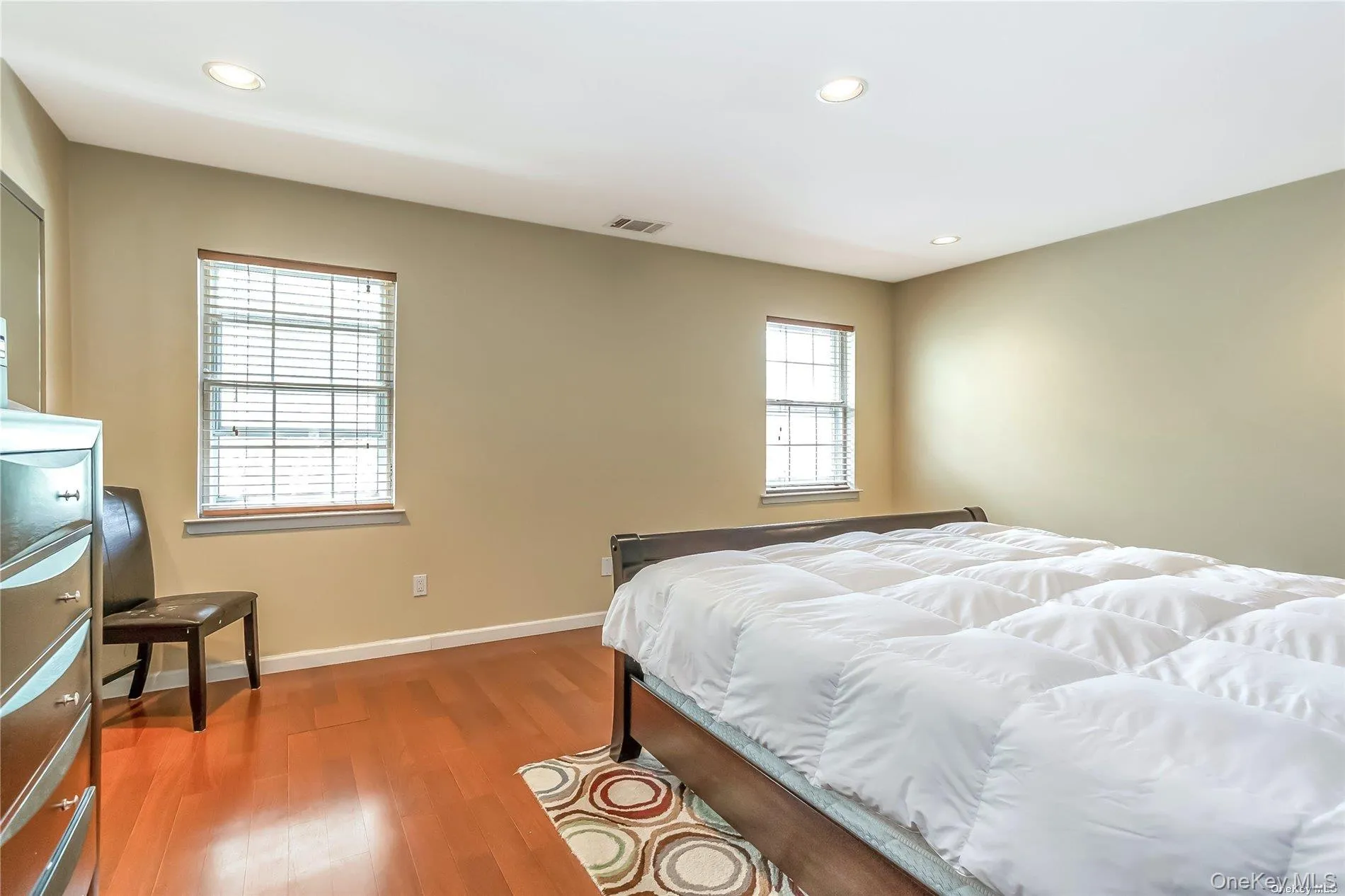 6 Manors Drive, Oyster Bay, NY, 3 Bedrooms Bedrooms, 8 Rooms Rooms,2 BathroomsBathrooms,Residential,For Rent,Manors,0,972683 6 Manors Drive, Oyster Bay, NY, 3 Bedrooms Bedrooms, 8 Rooms Rooms,2 BathroomsBathrooms,Residential,For Rent,Manors,0,972683
