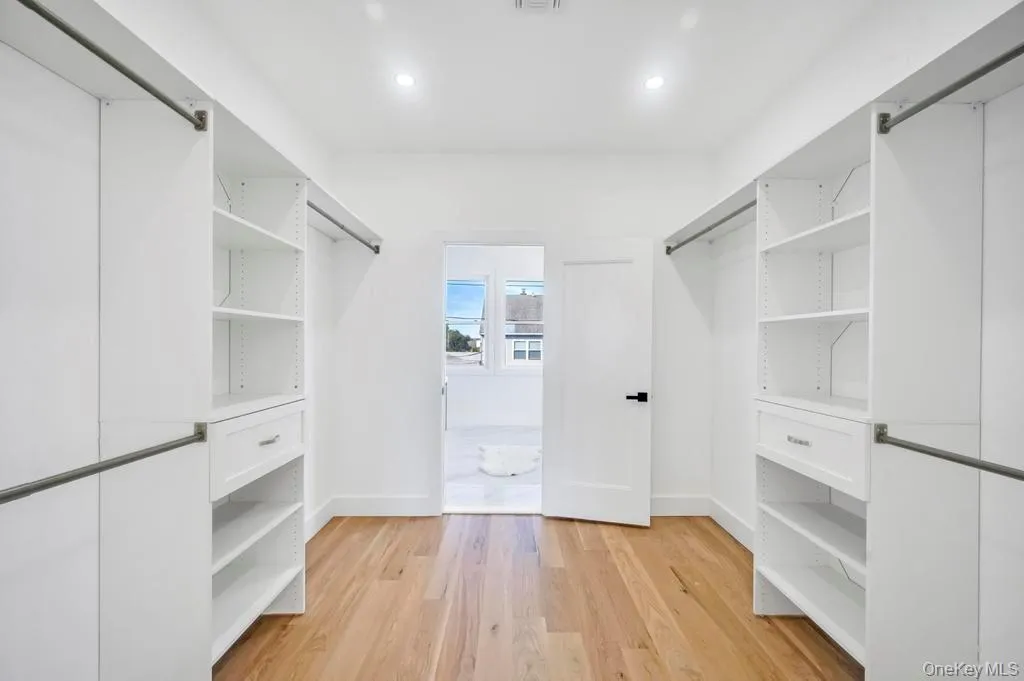 2497 Balsam Avenue, Hempstead, NY, 5 Bedrooms Bedrooms, 12 Rooms Rooms,6 BathroomsBathrooms,Residential,For Rent,Balsam,0,972690 2497 Balsam Avenue, Hempstead, NY, 5 Bedrooms Bedrooms, 12 Rooms Rooms,6 BathroomsBathrooms,Residential,For Rent,Balsam,0,972690