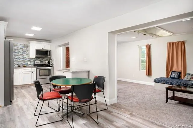 10 Sunnyside Drive, Brookhaven, NY, 5 Bedrooms Bedrooms, 13 Rooms Rooms,4 BathroomsBathrooms,Residential Sale,For Rent,Sunnyside,0,972696 10 Sunnyside Drive, Brookhaven, NY, 5 Bedrooms Bedrooms, 13 Rooms Rooms,4 BathroomsBathrooms,Residential Sale,For Rent,Sunnyside,0,972696